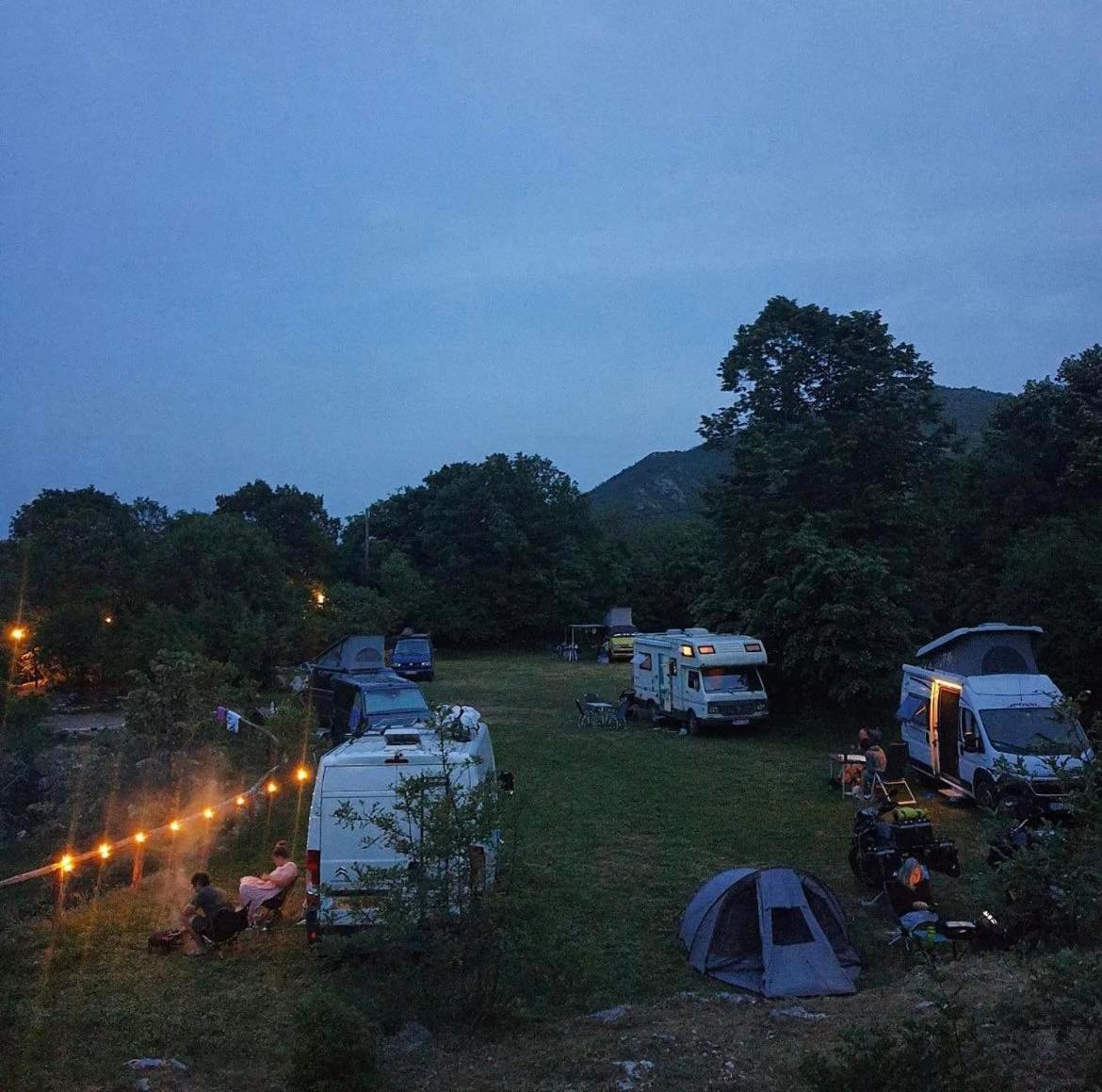 Camp Oaza,Lipa Otel Cetinje Dış mekan fotoğraf