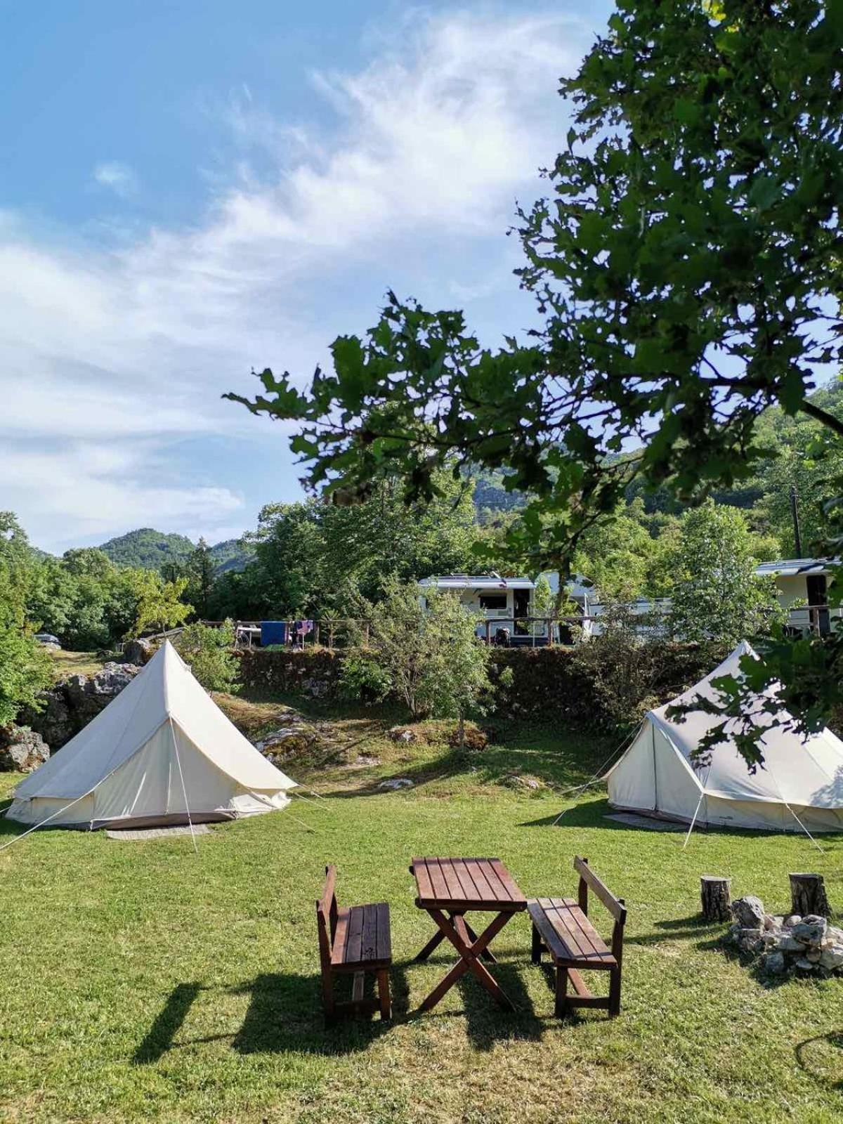 Camp Oaza,Lipa Otel Cetinje Dış mekan fotoğraf