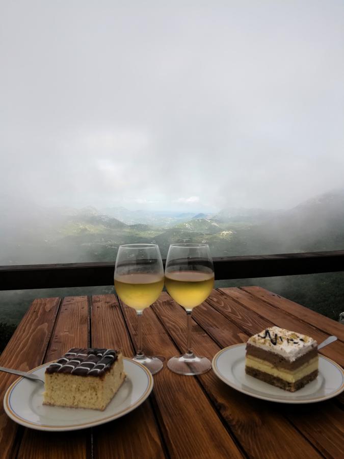 Camp Oaza,Lipa Otel Cetinje Dış mekan fotoğraf